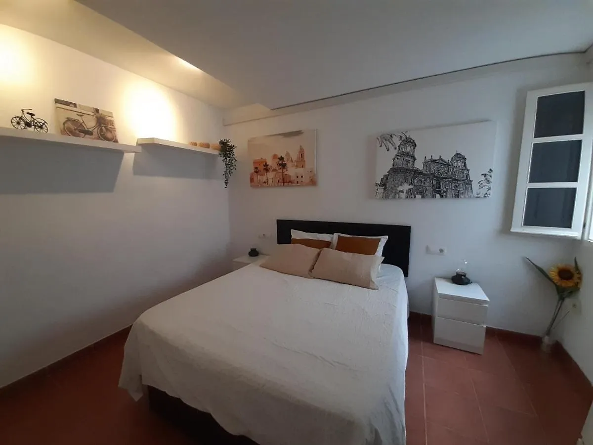 Casa Caleta A 2 Minutos De La Playa Apartment Cadiz Spain